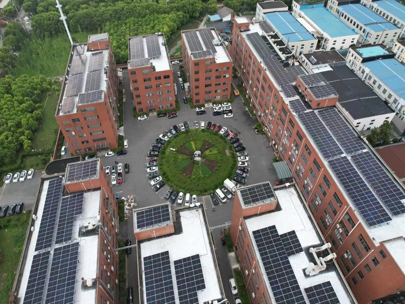 Sistema di racking solare sul tetto Sensheen per un progetto fotovoltaico da 3 MWp